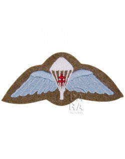 Cloth wings, British, with Croix de Lorraine