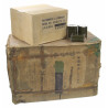 Boîte de poudre insecticide, US Army, OD, 1943 Boîte de poudre insecticide, US Army, OD, 1943
