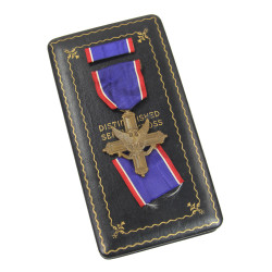 Medal, Distinguished Service Cross, Numbered 18561, Medallic Art Company, 1943, in Case
