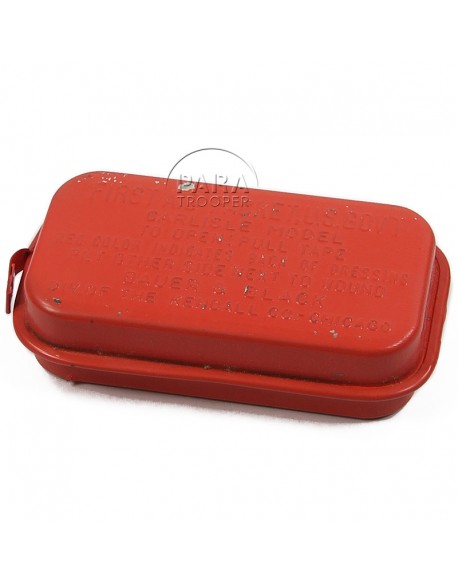 Pansement US en boite métal, type Carlisle rouge Pansement US en boite métal, type Carlisle rouge