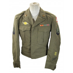 Jacket, Ike, T/4 Ernest Theuerkauf, Medic, 84th Infantry Division, ETO