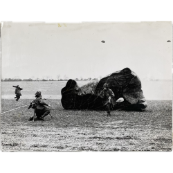 Photo, parachutistes britanniques