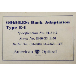 Lunettes Type E-1, couleur rouge, Dark Adaptation, American Optical Company, dans leur boîte, 1943-1944