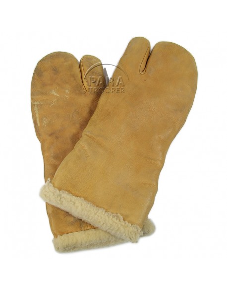 Gloves, Leather, Bomber, Type A-9A, USAAF Gloves, Leather, Bomber, Type A-9A, USAAF