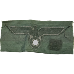 Aigle de poitrine Heer, BeVo, fond vert