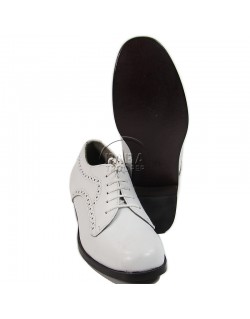 Chaussures basses blanches, en cuir NNC / USN