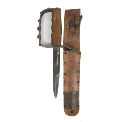 Couteau de tranchée M1917, L.F. & C. 1917, lame USM3 CAMILLUS 1943, avec fourreau USM6 BARWOOD 1943