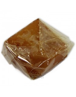 Caramel, Charms