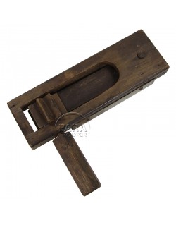 Rattle, British, 1944