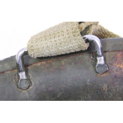 Casque M1, pattes fixes, 2nd Lieutenant, impacté