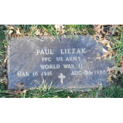 Plaques d'identité, Dog Tags, Pfc. Paul Liezak, 895th AAA (AW) Bn., MTO & ETO