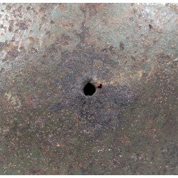 Casque M1, pattes fixes, sous-officier, impacté, Normandie