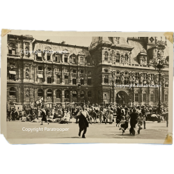 Photograph, Battle at the Hôtel de Ville, Liberation of Paris, August 1944