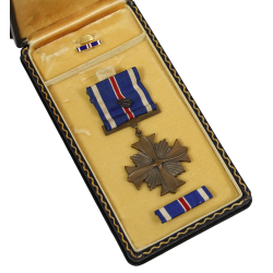 Medal, Distinguished Flying Cross, Bronze Oak Leaf Cluster