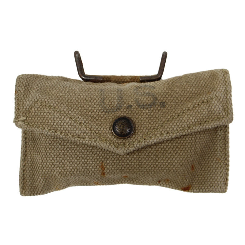 Pochette à pansement M-1942, British-Made, M.W.&S. Ltd. 1944, avec pansement Carlisle