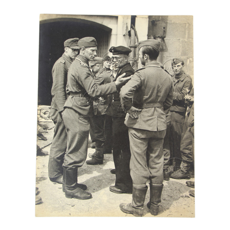 Photograph, US Navy, Combat Photo Unit 8, German Prisoners, Cherbourg, June 1944