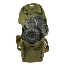 Masque à gaz britannique, dans sa housse, 1943