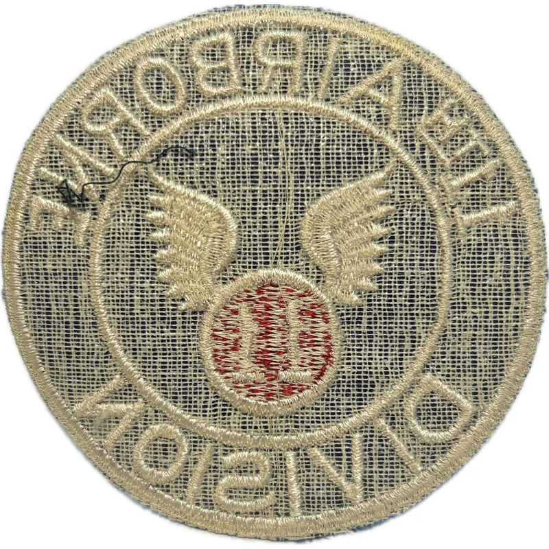 Insigne de poitrine, 11th Airborne Division