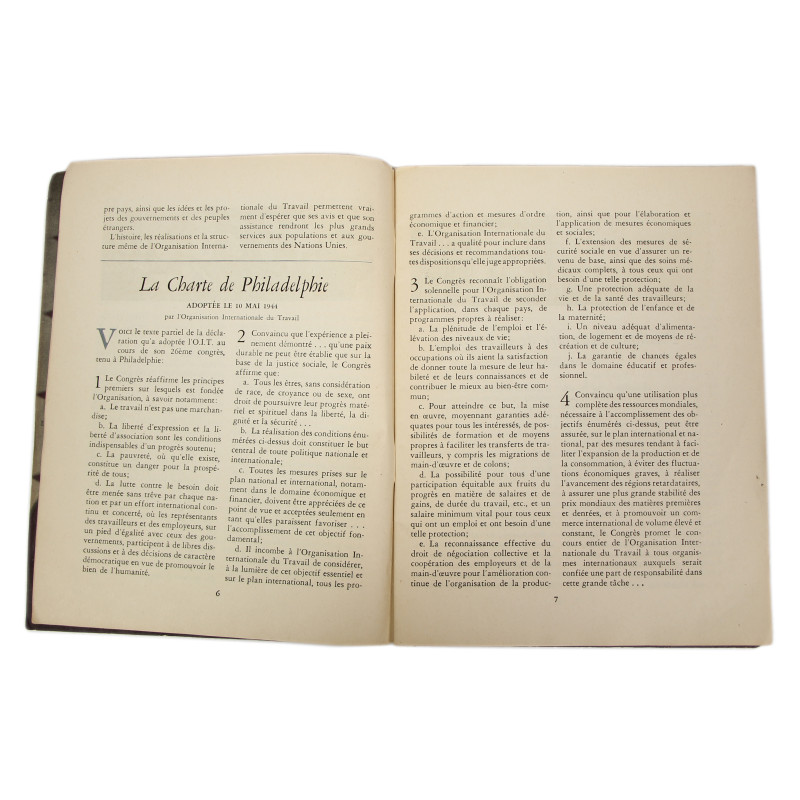 Brochure, U.S.A. - Portrait en Miniature de l'Amérique et des Américains en temps de guerre, Vol. 2, No. 1, 1944