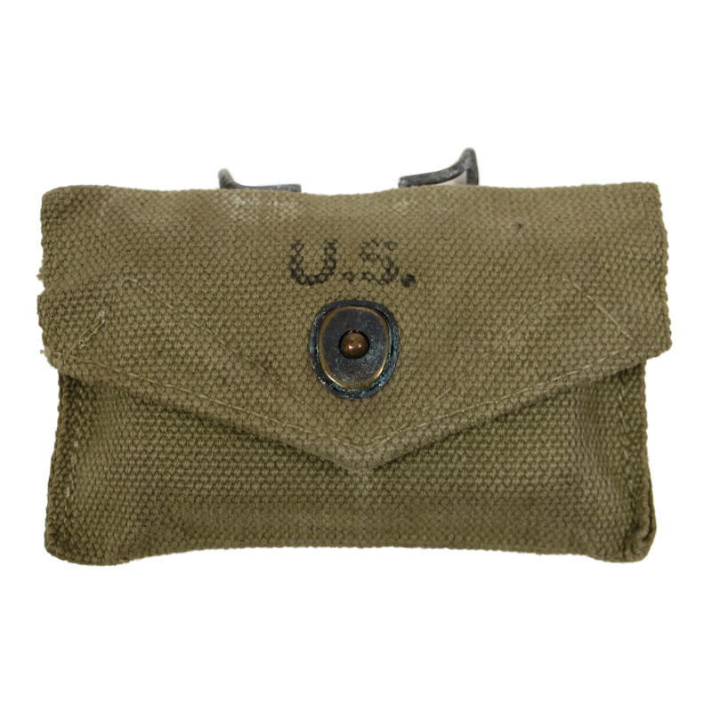 Pochette à pansement M-1942, B.A.B. CO. 1943, matricule partiel, avec pansement Carlisle