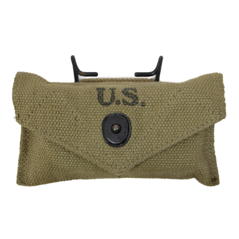 Pouch, First-Aid, M-1924, BRAUER BROS. SHOE CO. 1942, with First-Aid Packet, Carlisle