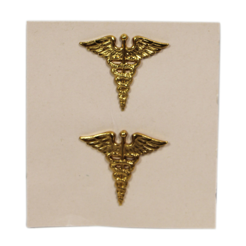 Paire d'insignes de col, officier, Medical Department, sur carton, état neuf