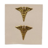 Paire d'insignes de col, officier, Medical Department, sur carton, état neuf