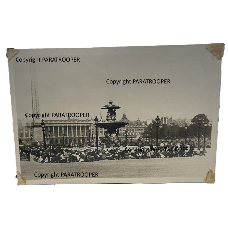 Photograph, Shooting Place de la Concorde, Liberation of Paris, August 1944
