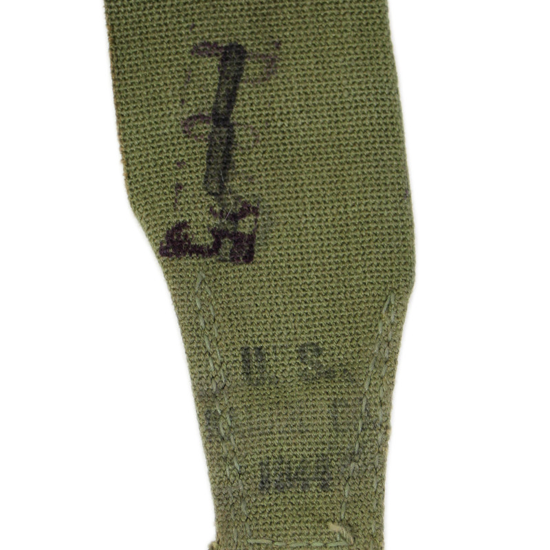 Sangle à crochets pour musette GP, OD 7, 1944, matricules partiels