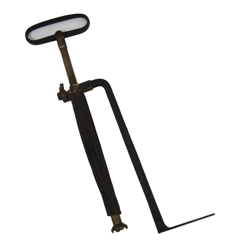 Pump, Brass, British, 1944 /I\