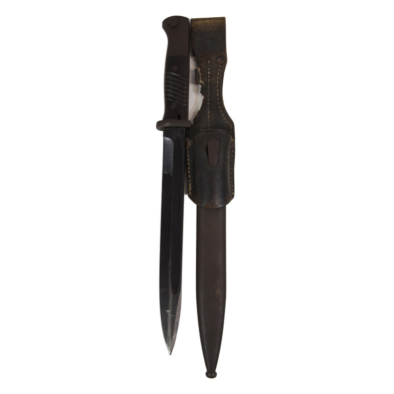 Baïonnette Mauser 98k, 1942, complète, avec fourreau au même numéro et porte-baïonnette en cuir