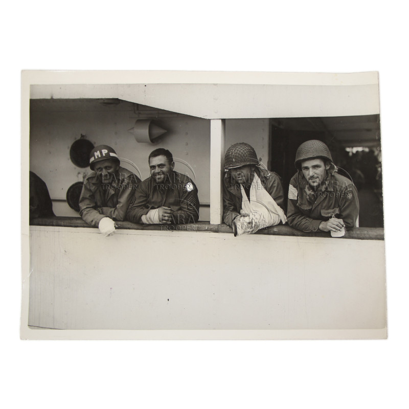 Photographie, US Army, blessés américains, navire hôpital, Angleterre, 13 juin 1944