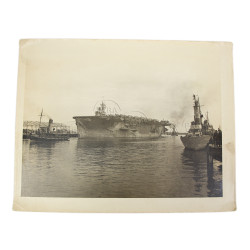 Photographie, US Navy, Combat Photo Unit 8, porte-avions américain, Southampton