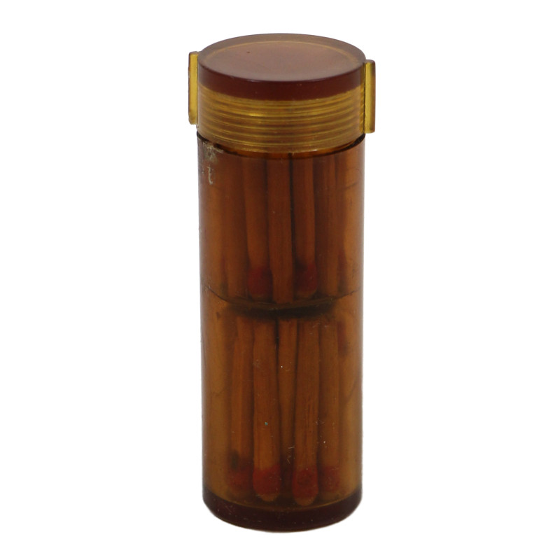 Container étanche pour allumettes, plein