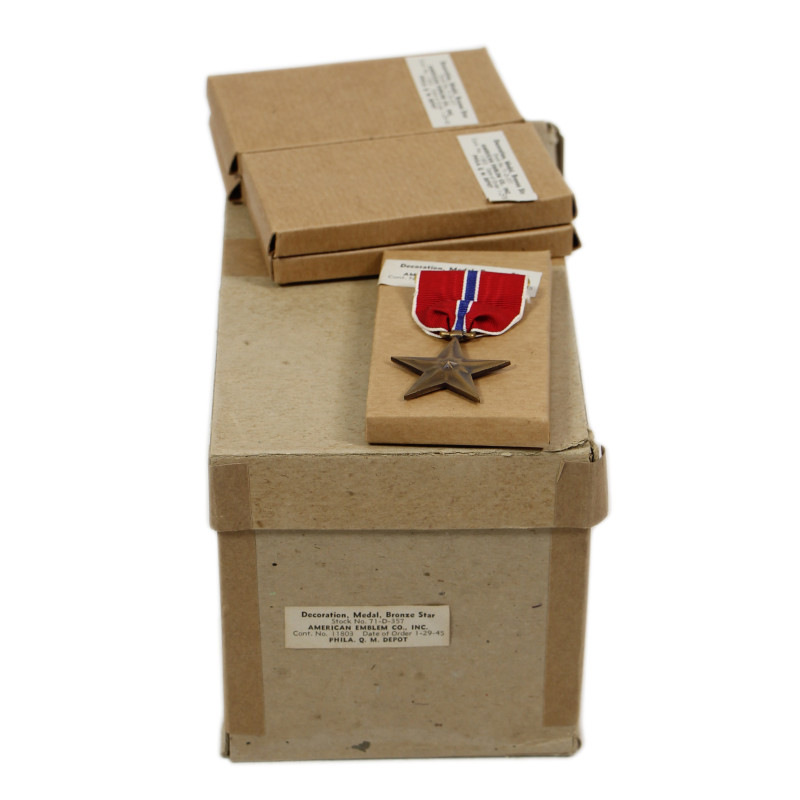 Médaille, Bronze Star, dans sa boîte, 1945, état neuf