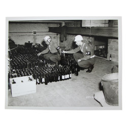 Photographie, Military Police, ETOUSA, cave à vin