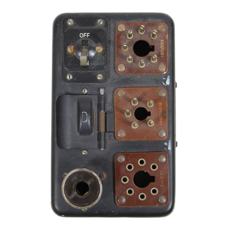 Boîtier de contrôle radio, Type 90, RAF