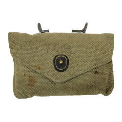 Pochette à pansement M-1942, E.A. BROWN MFG. CO. 1943, avec pansement Carlisle, Normandie