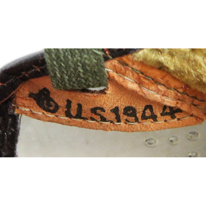 Masque facial pour tireur bazooka, AMERICAN OPTICAL CO. 1944, dans sa boîte
