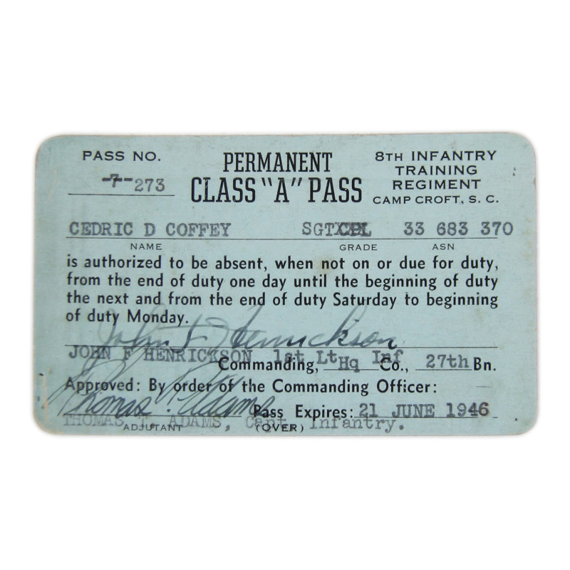 Grouping, Sgt. Cedric Coffey, permis de conduire et plaques d'identité