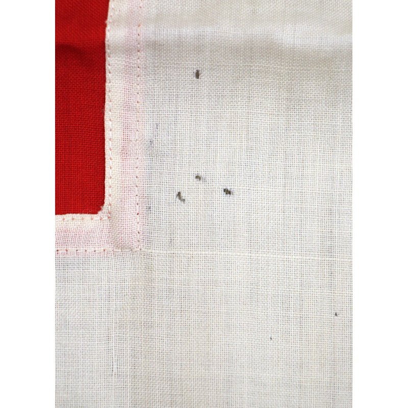 Drapeau Medic,  59 x 87 cm