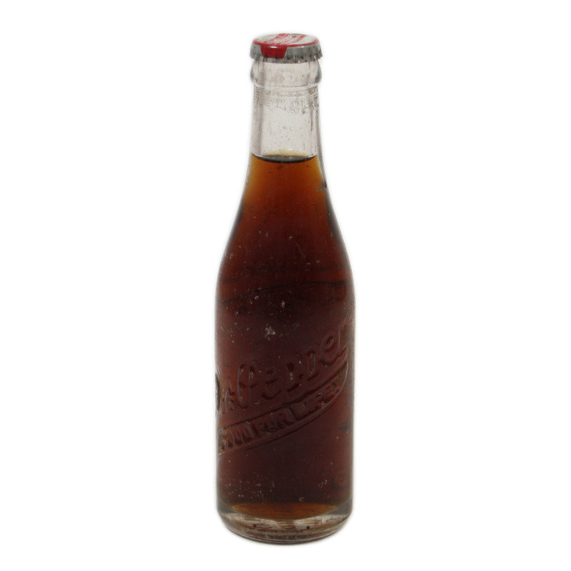 Bottle, Dr. PEPPER, Effingham, Illinois, full, 1945