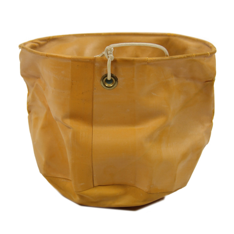 Écope pour dinghy, survie