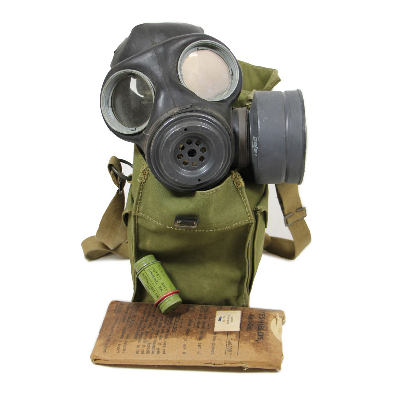 Masque à gaz britannique, dans sa housse, 1943 - 1944
