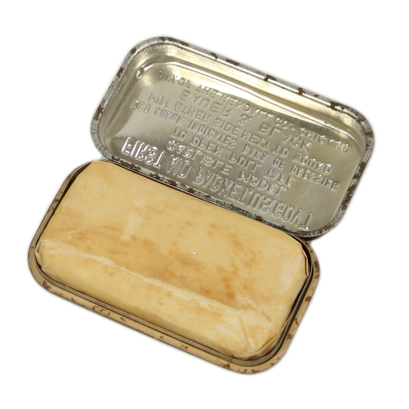 Pochette à pansement en cuir, J.Q.M.D., Military Police, avec pansement