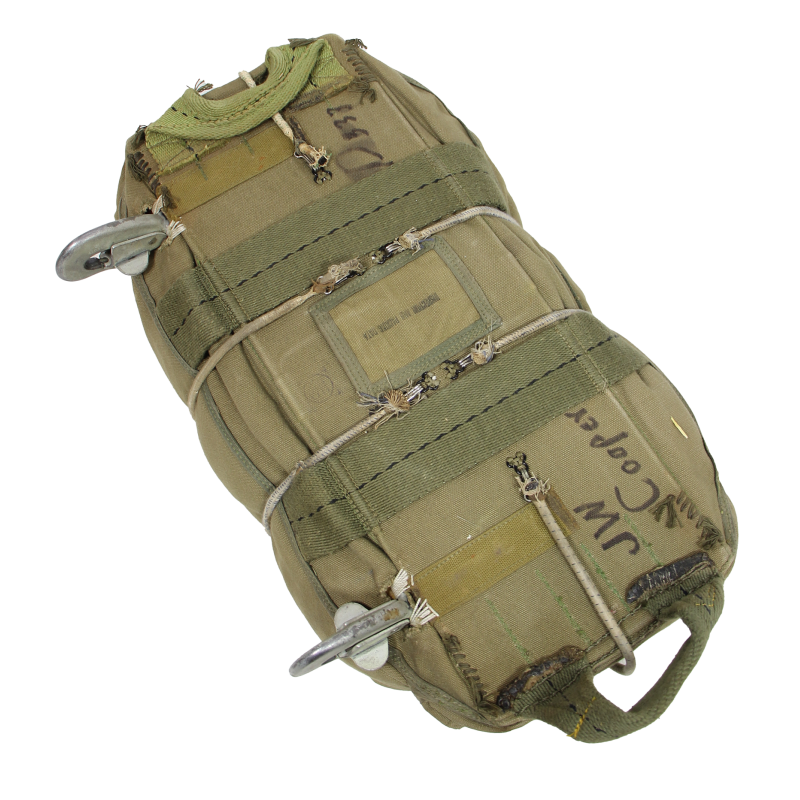 Parachute, Quick Attachable Chest modified, 1944