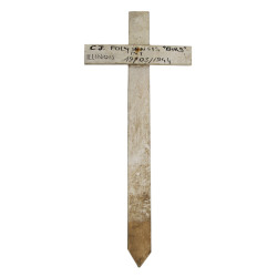 Croix de tombe provisoire, Pvt. C. J. Polysensis, 19 mars 1944