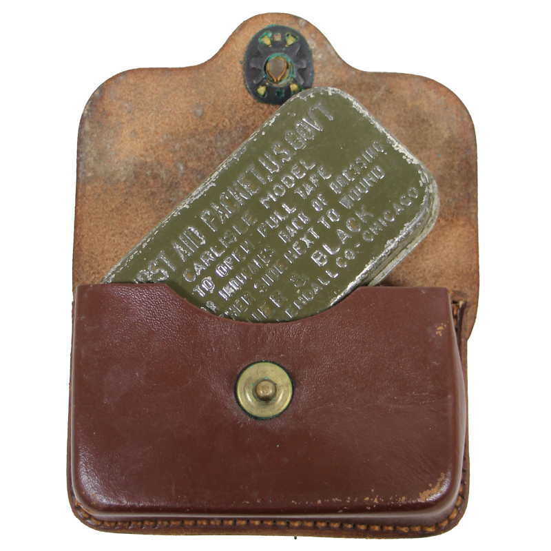 Pochette à pansement en cuir, J.Q.M.D., Military Police, avec pansement