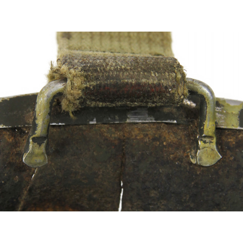 Casque M1, pattes fixes, 5th Infantry Division, impacté