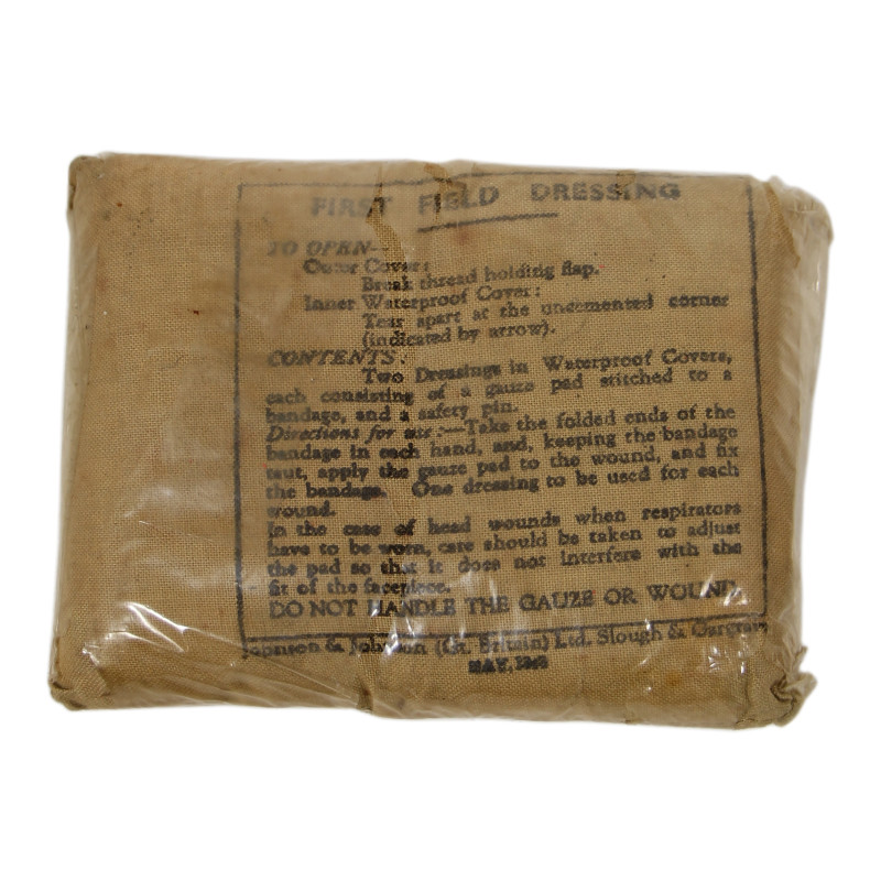 Pansement britannique, First Field Dressing, JOHNSON & JOHNSON (Gt. Britain), May 1942, sous cellophane